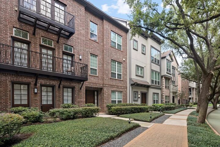 Property Photo: 3939 W Alabama Street 1-474 TX 77027