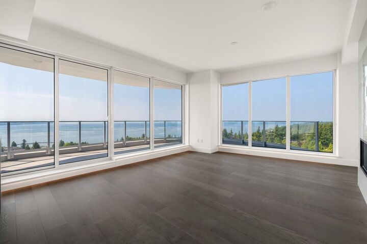 Property Photo:  1475 Foster Street 1405  BC V4B 0C9 
