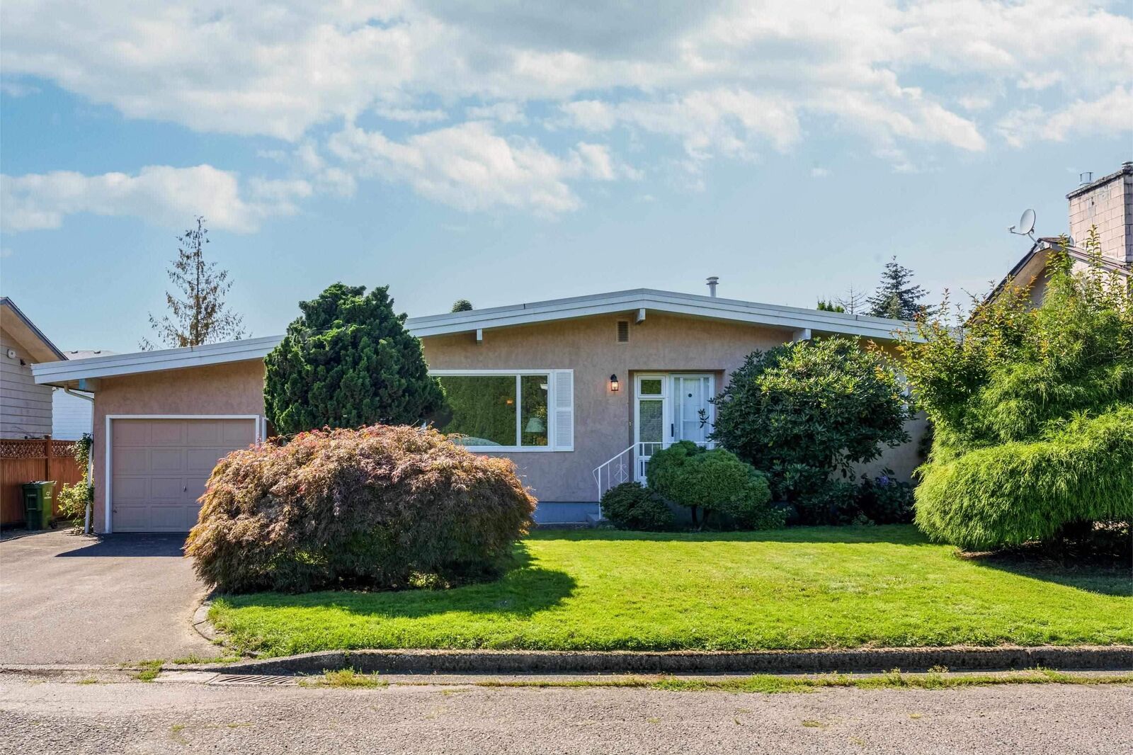 Property Photo: 9835 Angus Drive BC V2P 6A8