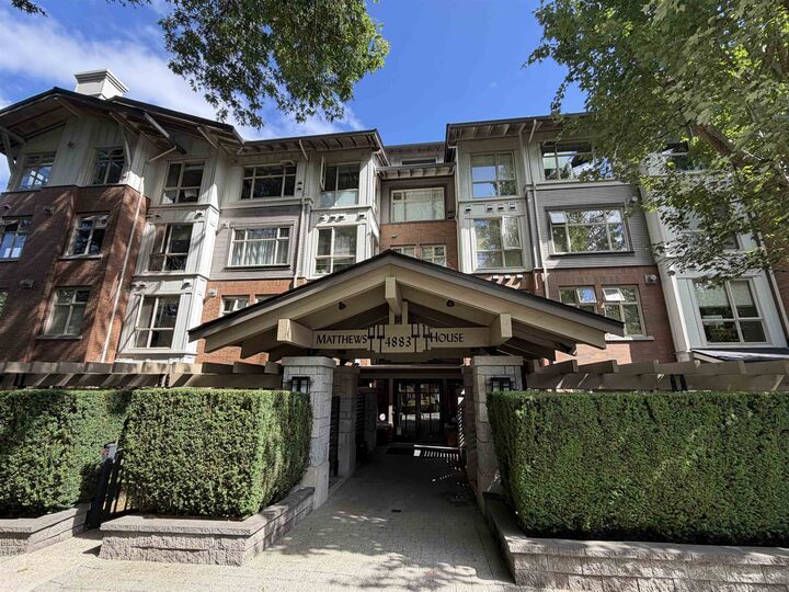 4883 Maclure Mews 103 — photo 1