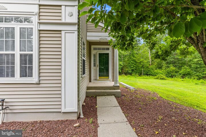 Property Photo:  20 Cambridge Court  NJ 08540 