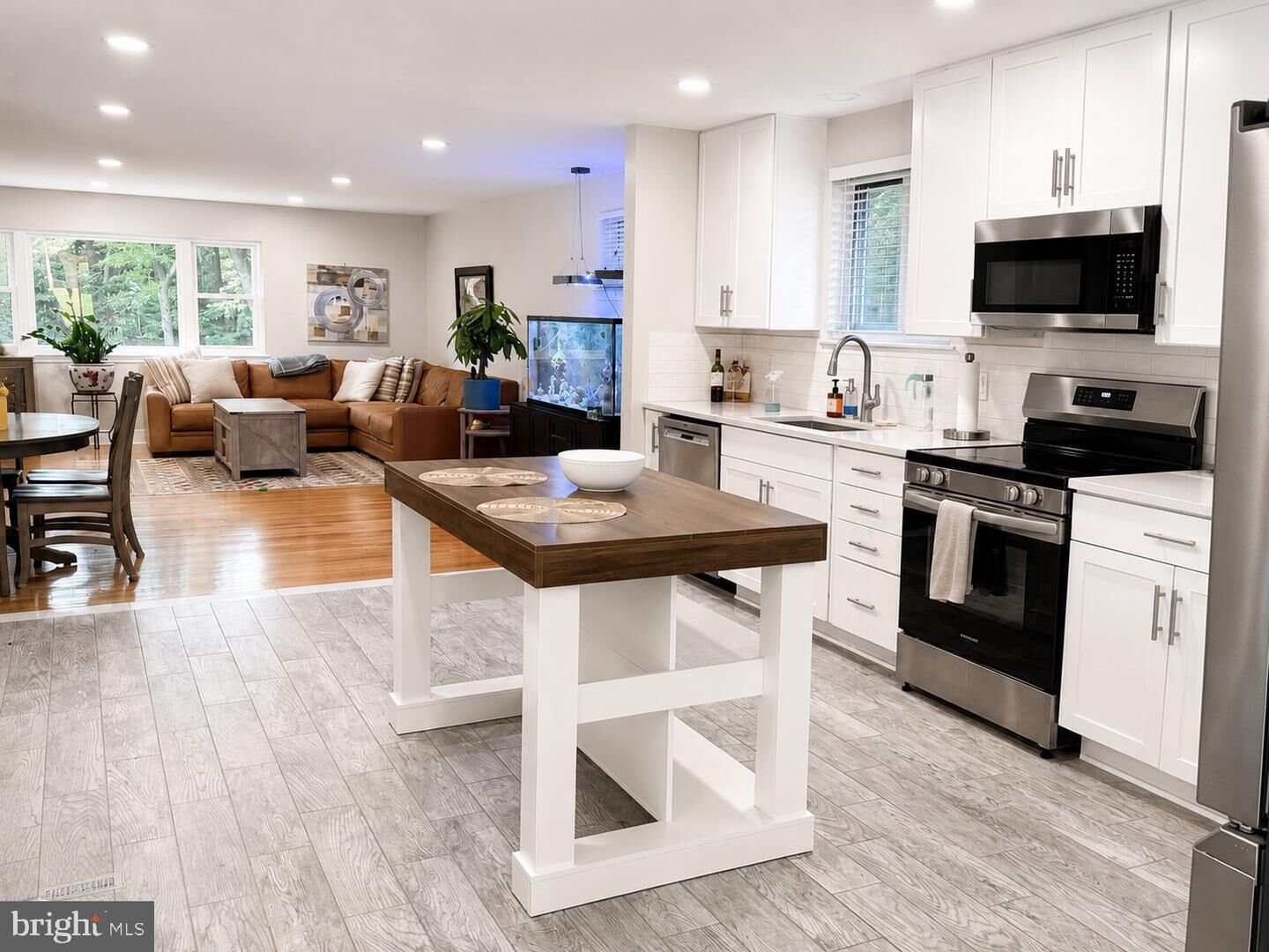 Property Photo: 5010 Gainsborough Drive VA 22032