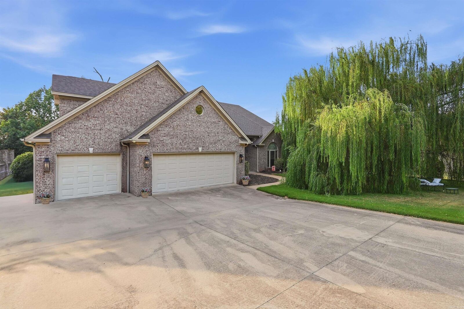 Property Photo: 7225 E Worth Ave AR 72019