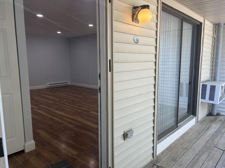 Property Photo:  800 Bearses Way Apt 4ec  MA 02601 