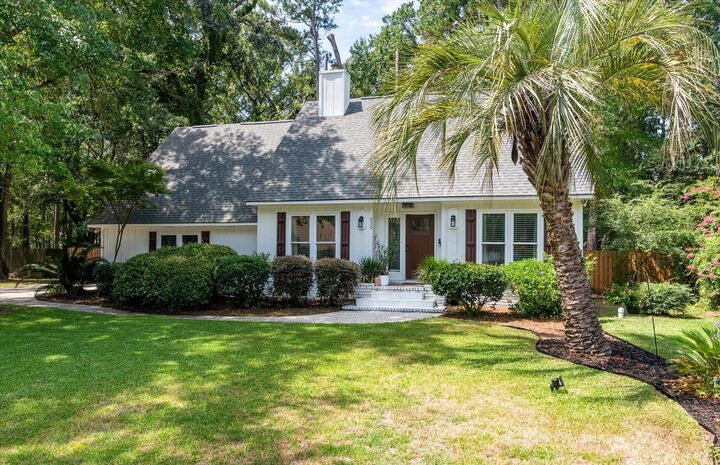 Property Photo:  220 Runnymede Lane  SC 29485 