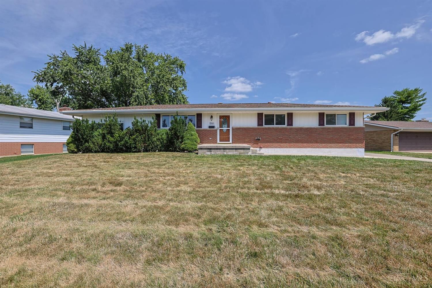Property Photo: 1061 Cottage Court Drive OH 45324