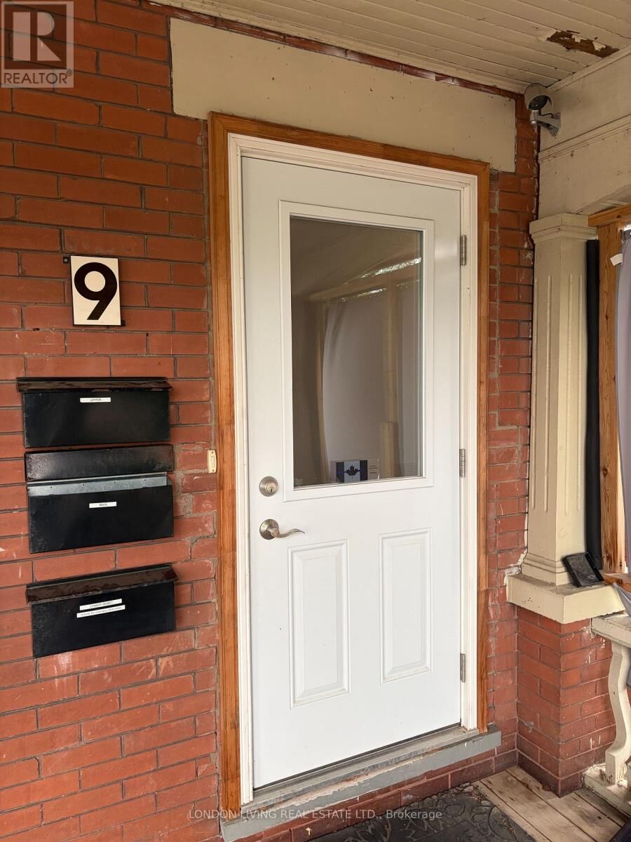 Property Photo:  9 Beaconsfield Avenue  ON N6C 1B4 