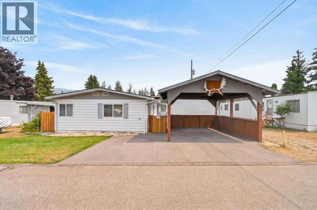 Property Photo:  1361 30 Street Southeast 45  BC V1E 2N4 