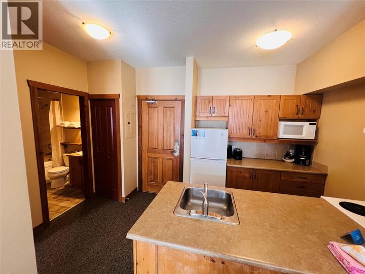 2090 Summit Drive 203 — photo 1