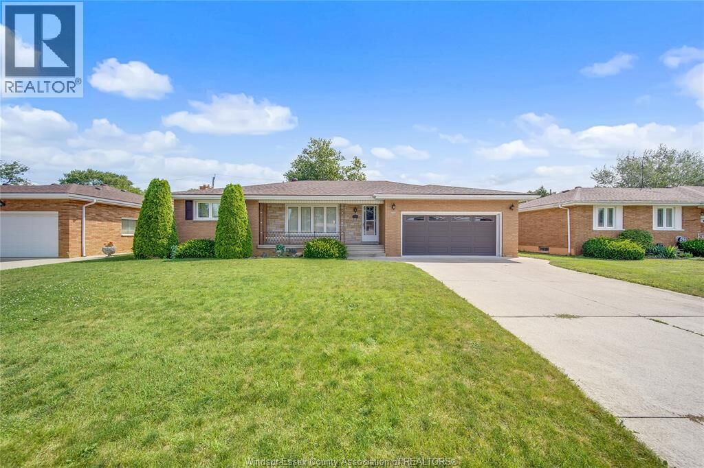 Property Photo: 2506 Longfellow Avenue ON N9E 2K9