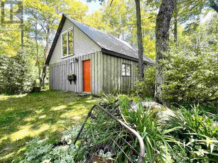 Property Photo: 370 Lake St ON P0R 1L0