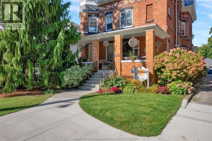 Property Photo: 325 Wellington Street West ON N7M 1K2