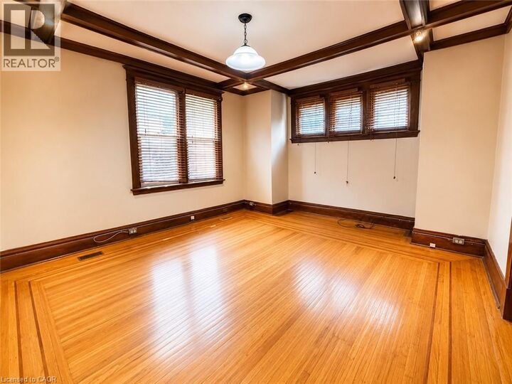 Property Photo:  15 Prospect Street South 1  ON L8M 2Y9 