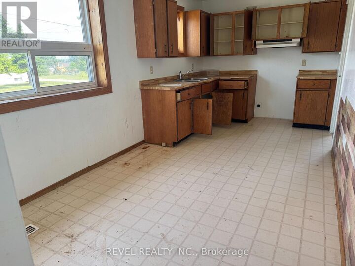 Property Photo: 42 Gauthier Street ON P0L 1G0