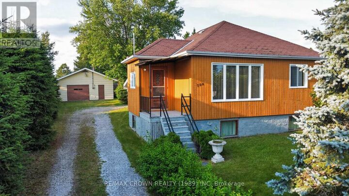 Property Photo:  706 Prince Street  ON P0L 1N0 