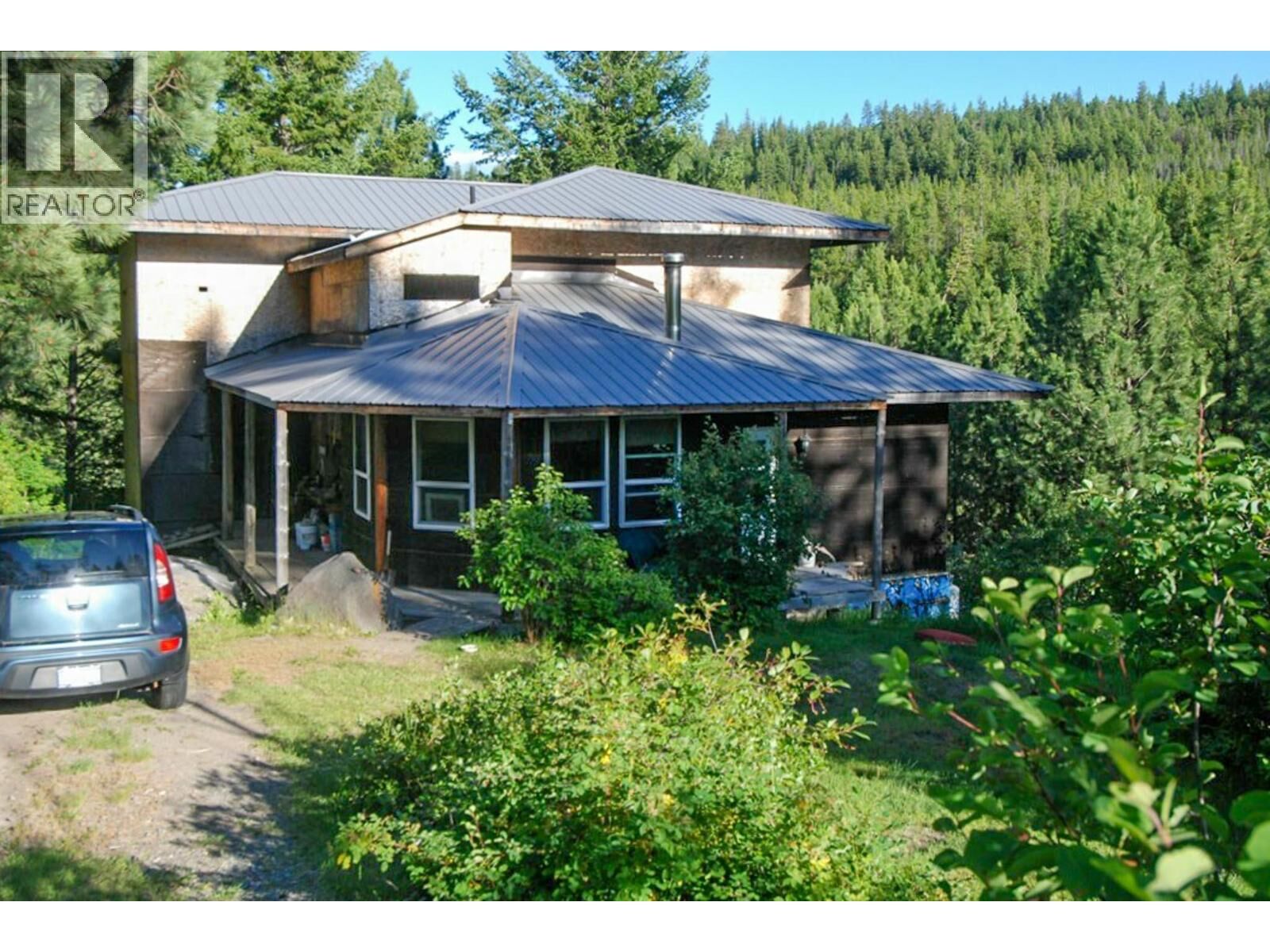 Property Photo:  820 Kane Valley Road  BC V1K 1B8 