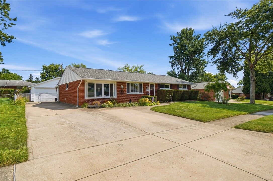 Property Photo:  6120 Longford Road  OH 45424 