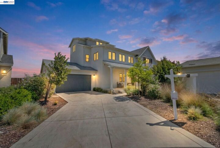 Property Photo:  183 Seagate Pl  CA 94511 