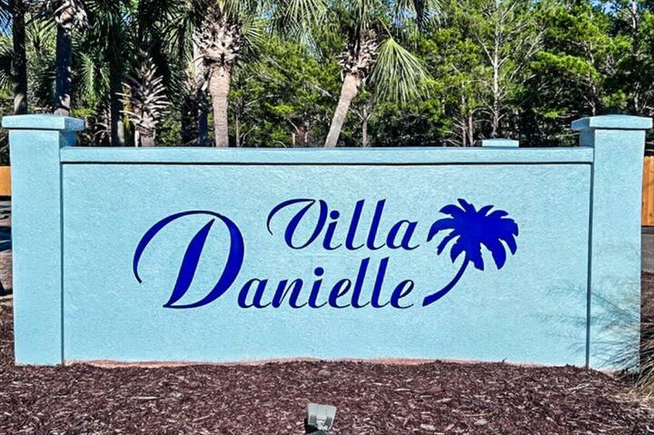 Property Photo: 2737 Bay Club Drive FL 32566