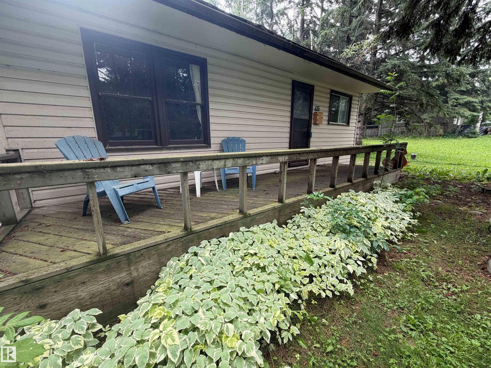 Property Photo:  515 5th St. Norris Beach  AB T0C 2V0 