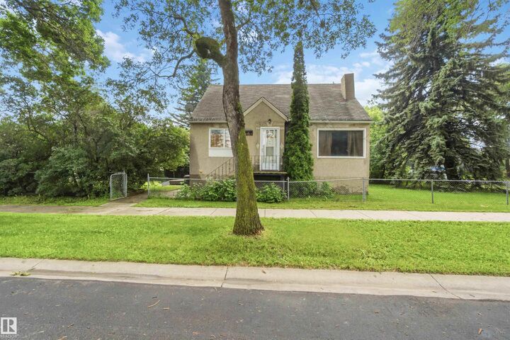 12243 104 Street NW — photo 1
