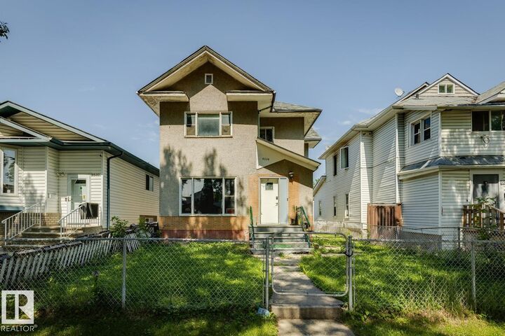9526 106A Avenue NW — photo 1