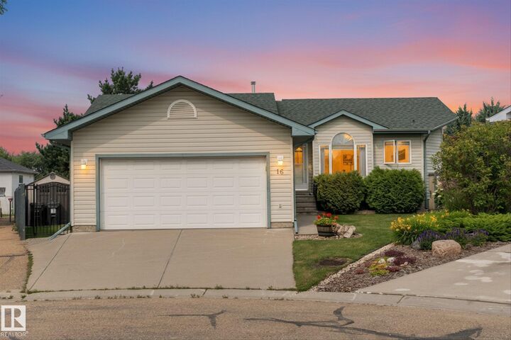 16 Simonette Crescent — photo 1