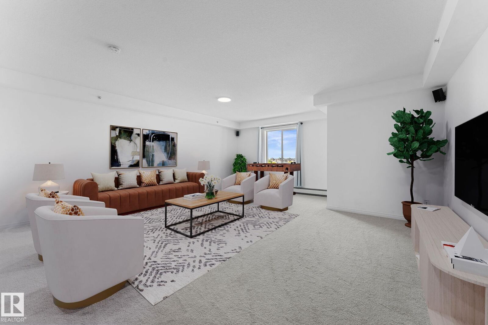 Photo de la propriété:  12550 140 Avenue NW 420  AB T5X 6J4 