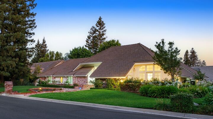 Property Photo:  2903 W Cromwell Avenue  CA 93711 