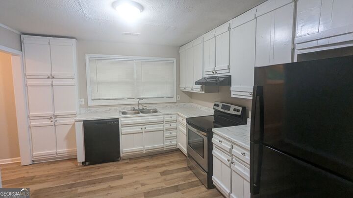Property Photo:  336 Laurel Lane  GA 30281 