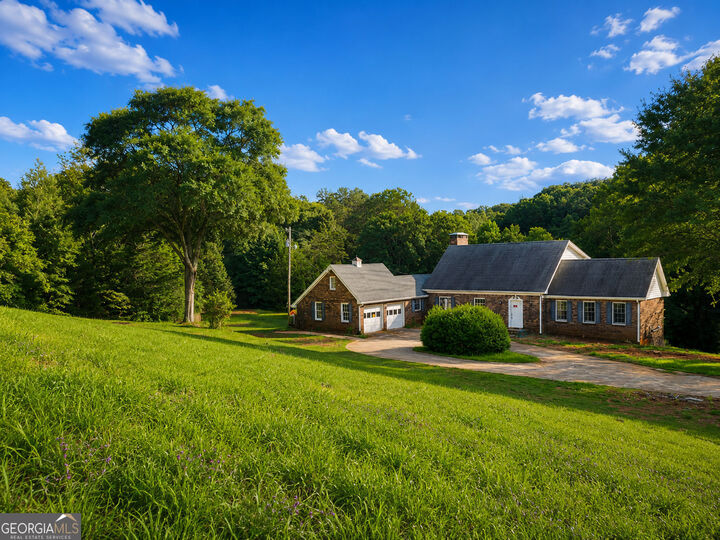 Property Photo: 4545 Twin Lakes Dr Drive SW GA 30656