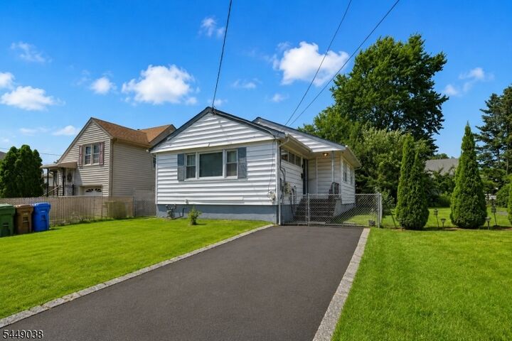 Property Photo: 915 Essex Ave NJ 07036