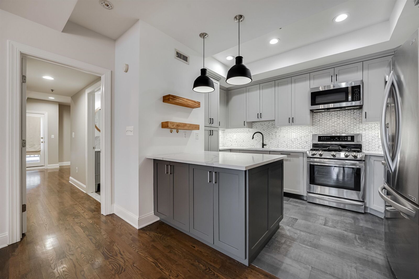 Property Photo: 829 Washington St 5 NJ 07030