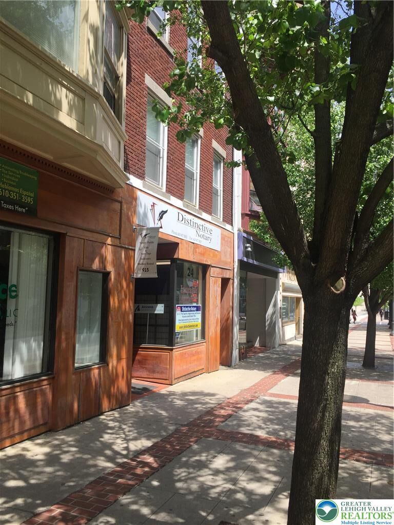 Property Photo: 917 W Hamilton Street 2B PA 18101