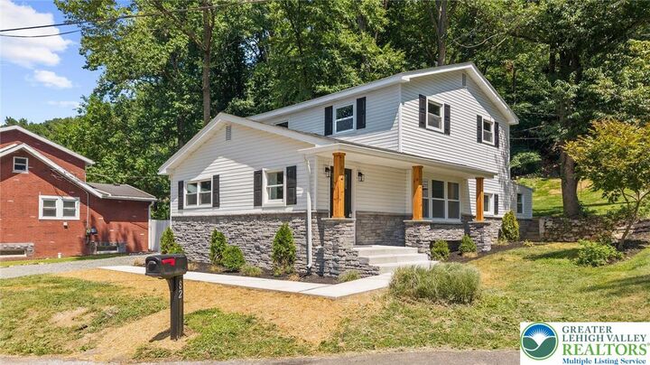 Property Photo:  82 White Oak Lane  PA 18049 