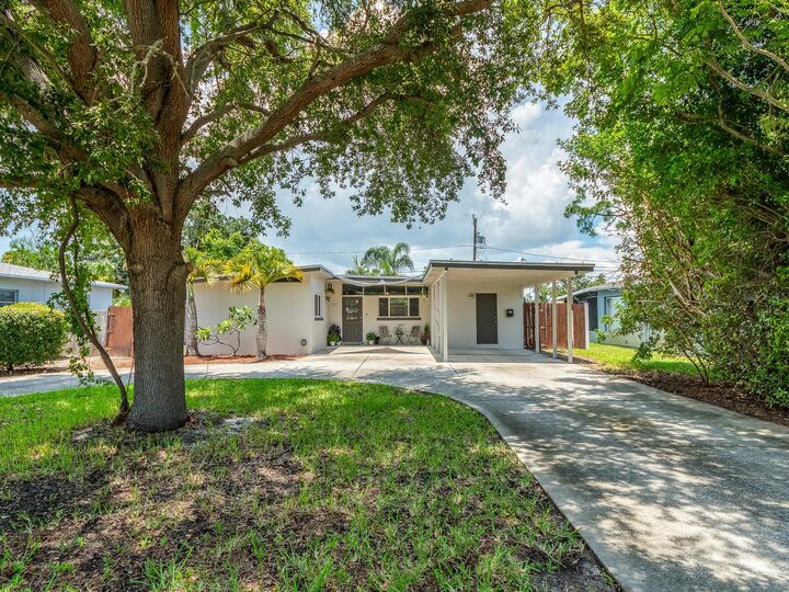 Property Photo:  851 65th Avenue S  FL 33705 