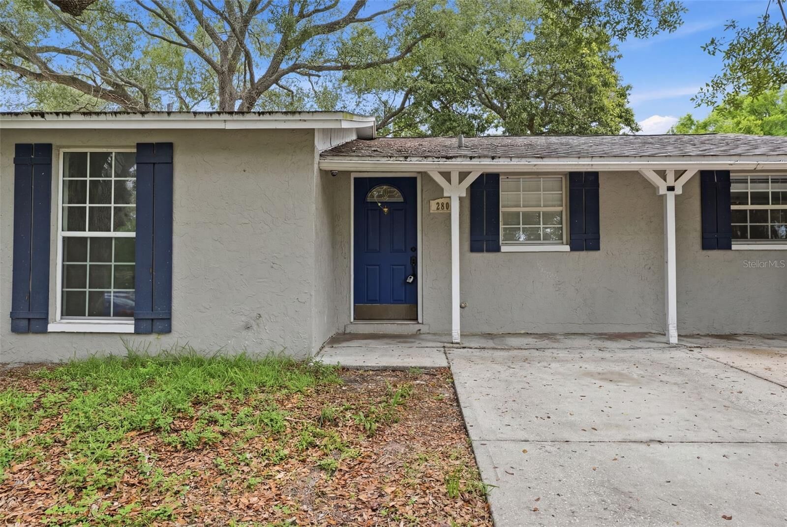 Property Photo:  2804 Applewood Drive  FL 33759 