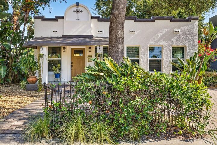 Property Photo:  2705 N Poplar Avenue  FL 33602 