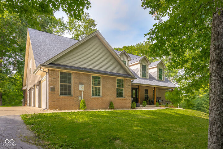 Property Photo: 2240 N 700 W IN 47201