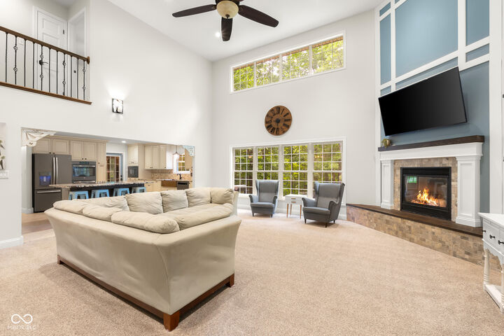 Property Photo: 2240 N 700 W IN 47201