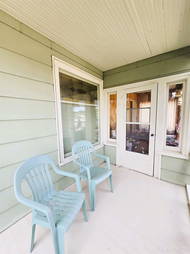 Property Photo:  609 W Douglass Avenue  MI 49931 