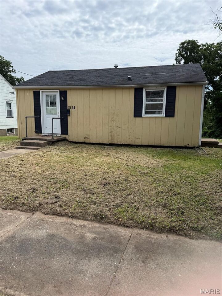 Property Photo: 1534 N Main Street MO 63701