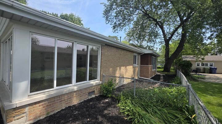 Property Photo:  8867 Mobile Avenue  IL 60453 