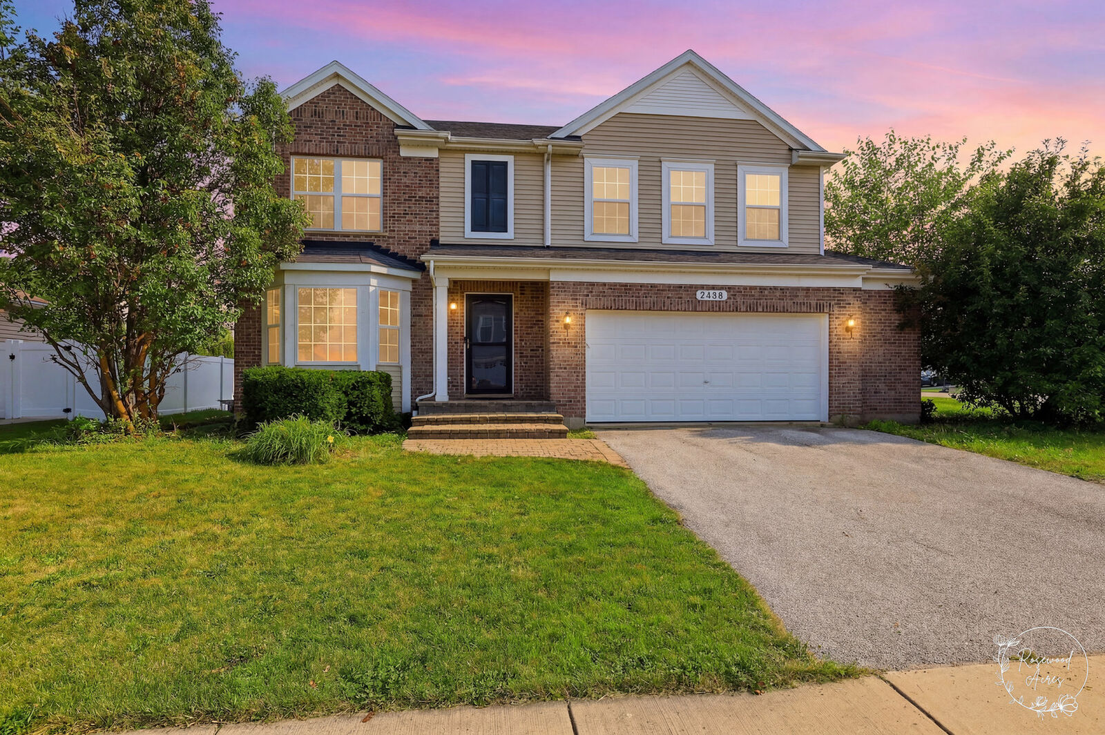 Property Photo:  