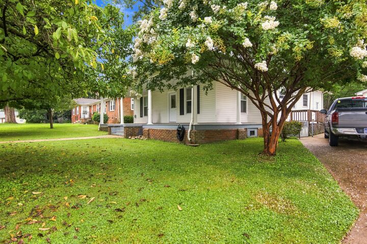 Property Photo:  404 S Jefferson St  TN 37398 