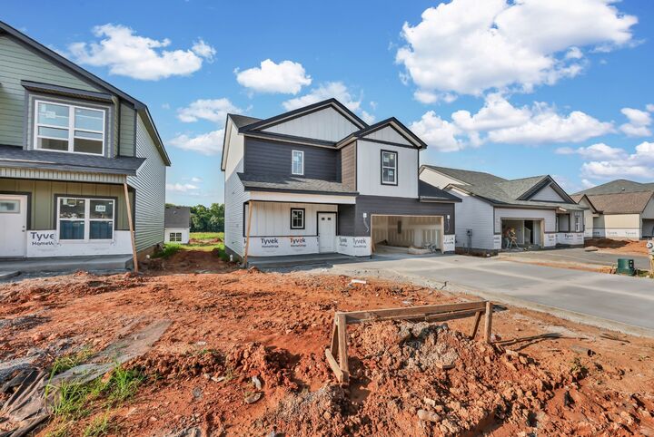 Property Photo:  2716 Brewster Dr  TN 37042 