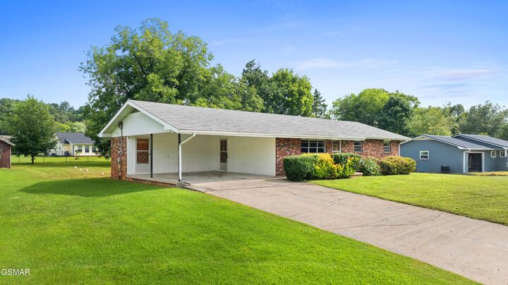 Property Photo:  313 Eldorado Circle  TN 37865 
