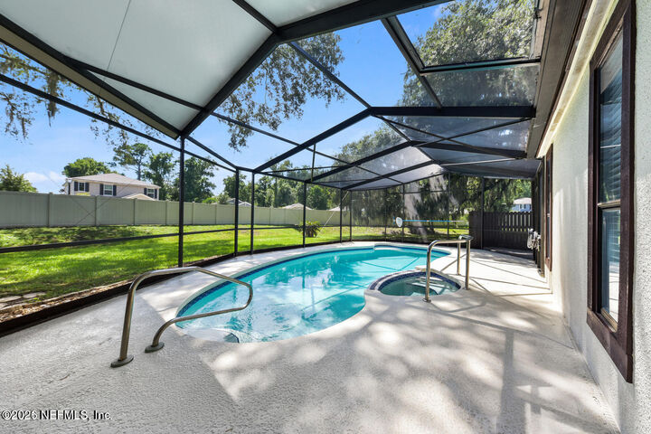 Property Photo:  7962 Linkside Drive  FL 32256 