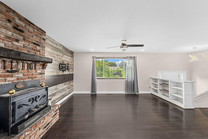 Property Photo: 1607 E Ivy Ave WA 99114