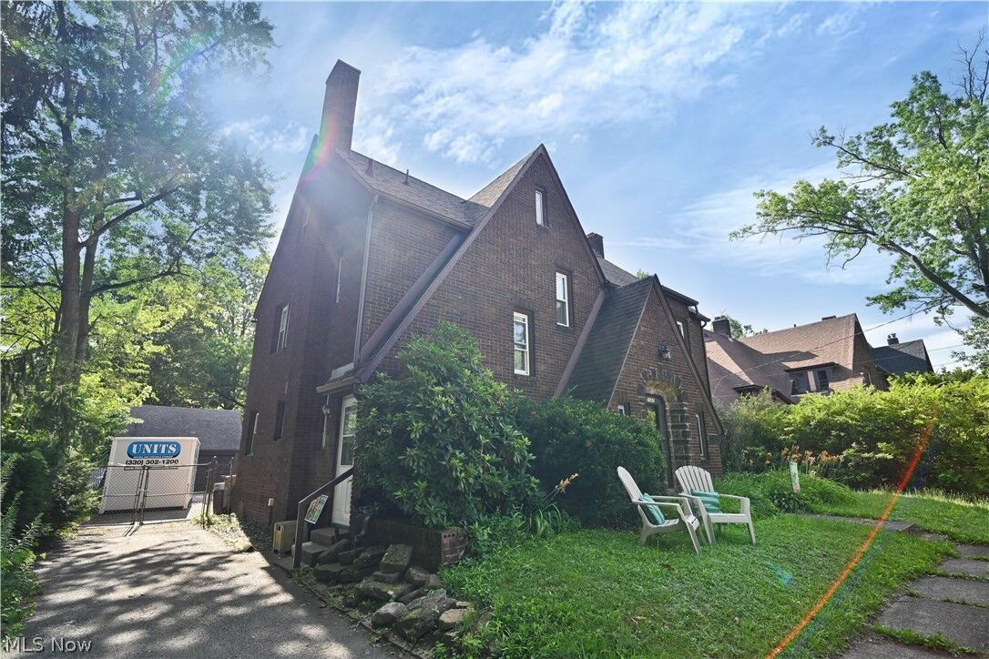 Property Photo:  2367 Selma Avenue  OH 44504 